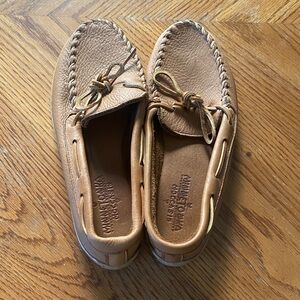 Minnetonka Brown Leather Moccasins with Bow